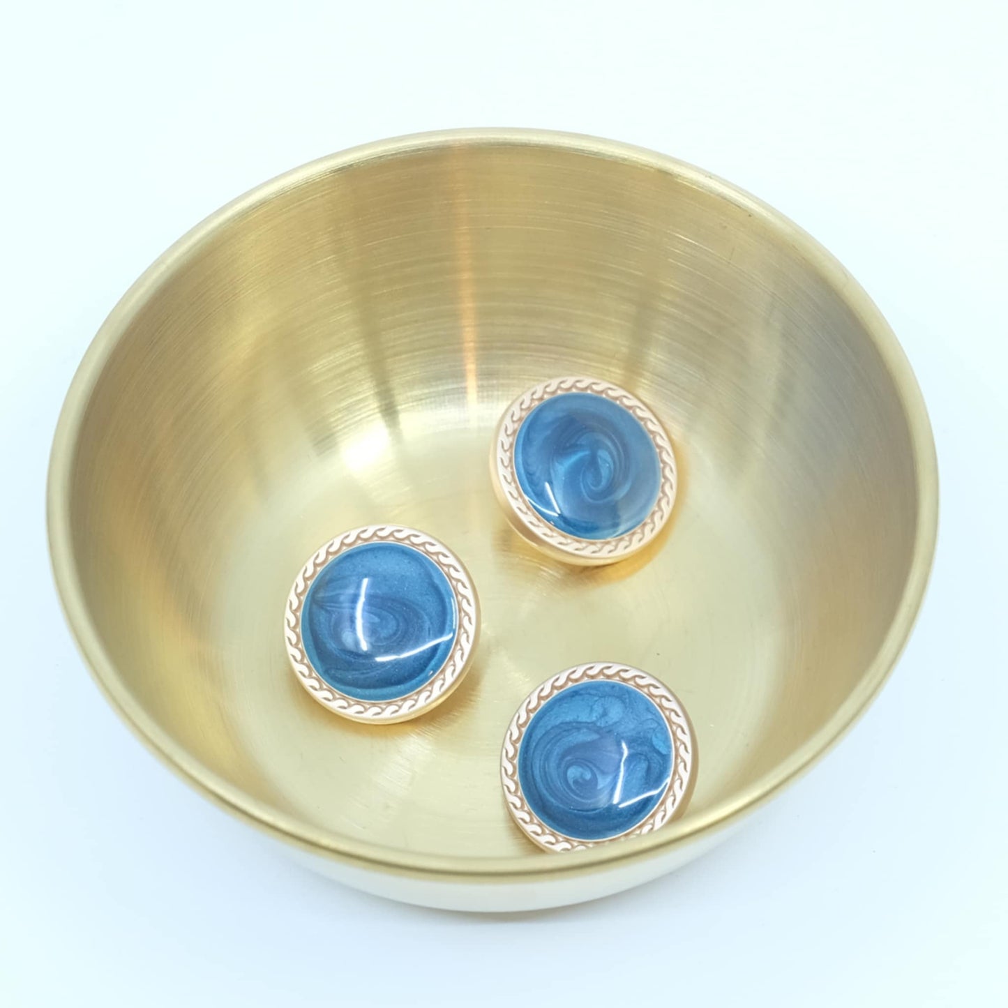 Store knapper med perlemor