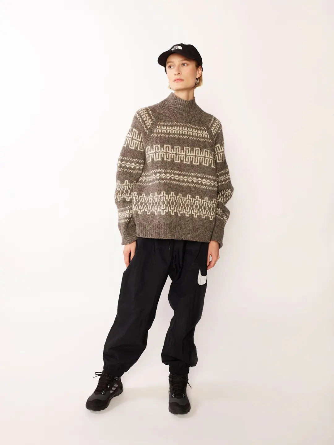 Fjæregenser strikkepakke