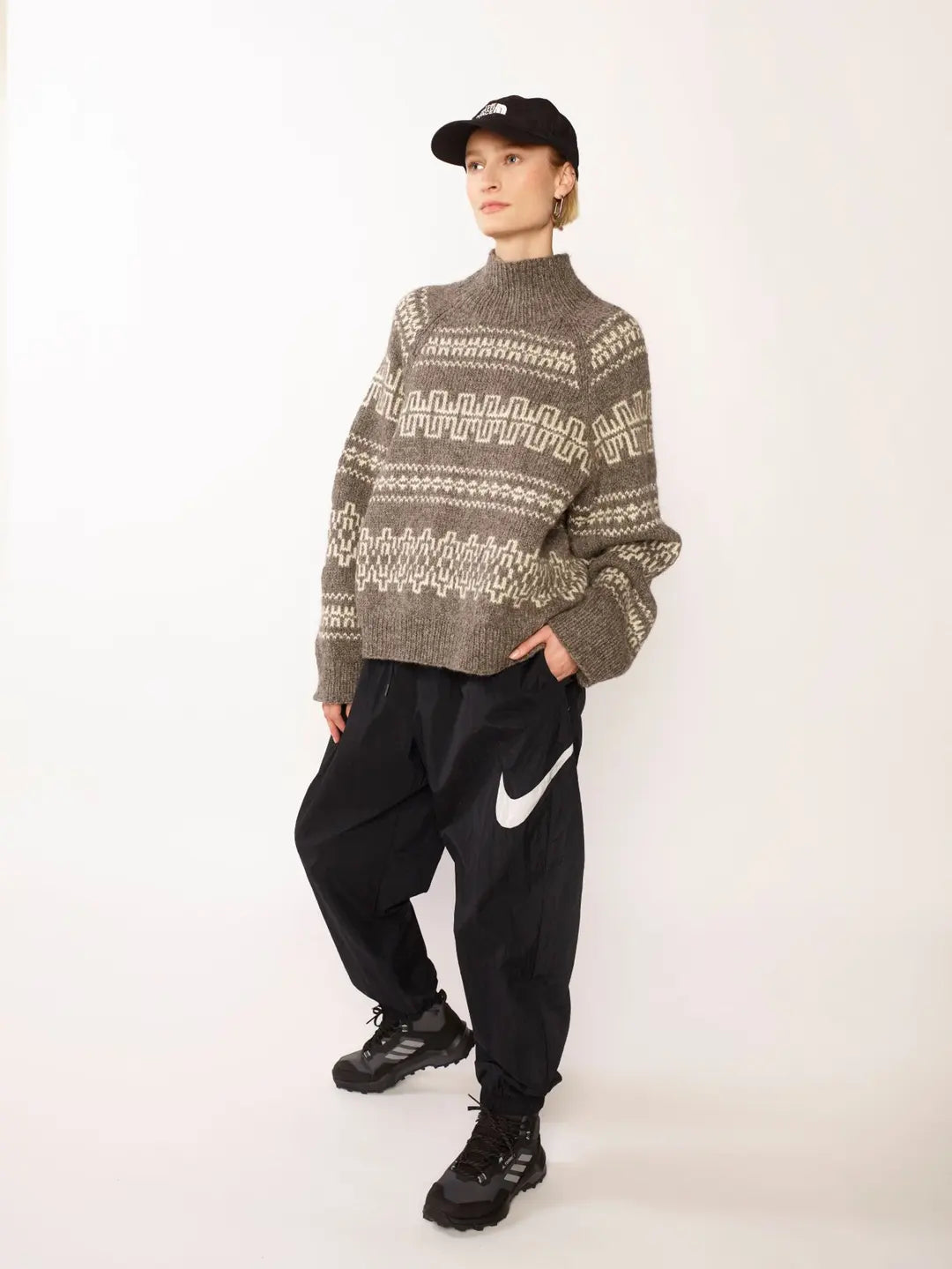 Fjæregenser strikkepakke